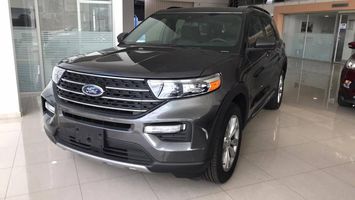 Ford-Explorer-04806527-1