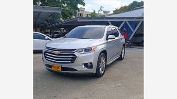 Chevrolet-Traverse-1901370334-01_20250131212754