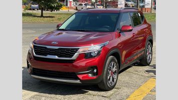 Kia-Seltos-Zenith-03560230-01