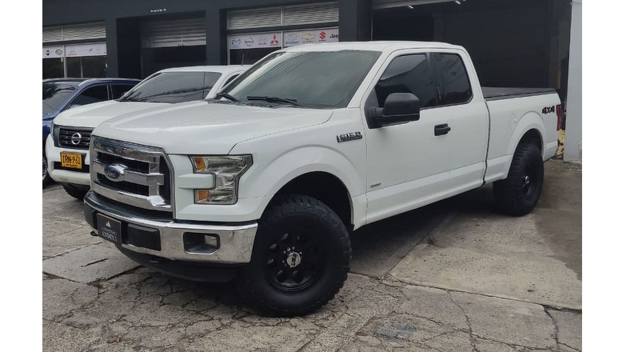 Ford-F150-XLT-Space-09345733-01