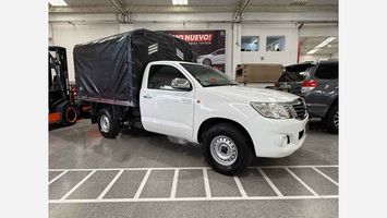 Toyota-Hilux-0217250101-01_20250512224034