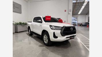 Toyota-Hilux-0216478031-01_20250512224034