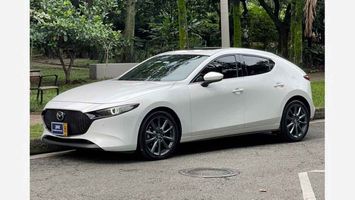 Mazda-3-Sport-Grand-Touring-Blanco-2028045359-01_20250515231548
