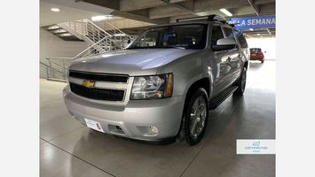 Chevrolet-Suburban-5-3L-320Hp-Plateado-01_20250602004154