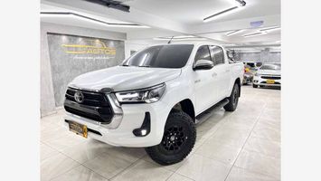 Toyota-Hilux-SRX-AT-Blanco-2089436810-01_20250612004059
