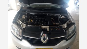 072-Renault-Logan-Expression-2020-Gris-0728787807